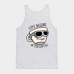 Life begins after coffee Tank Top